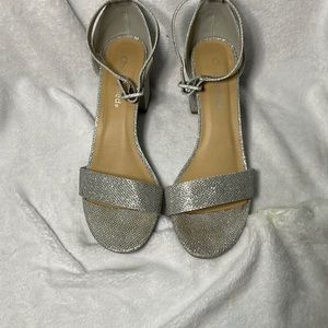 Womens Block Heel Open Toe Ankle Strap Heeled Sandals size 9